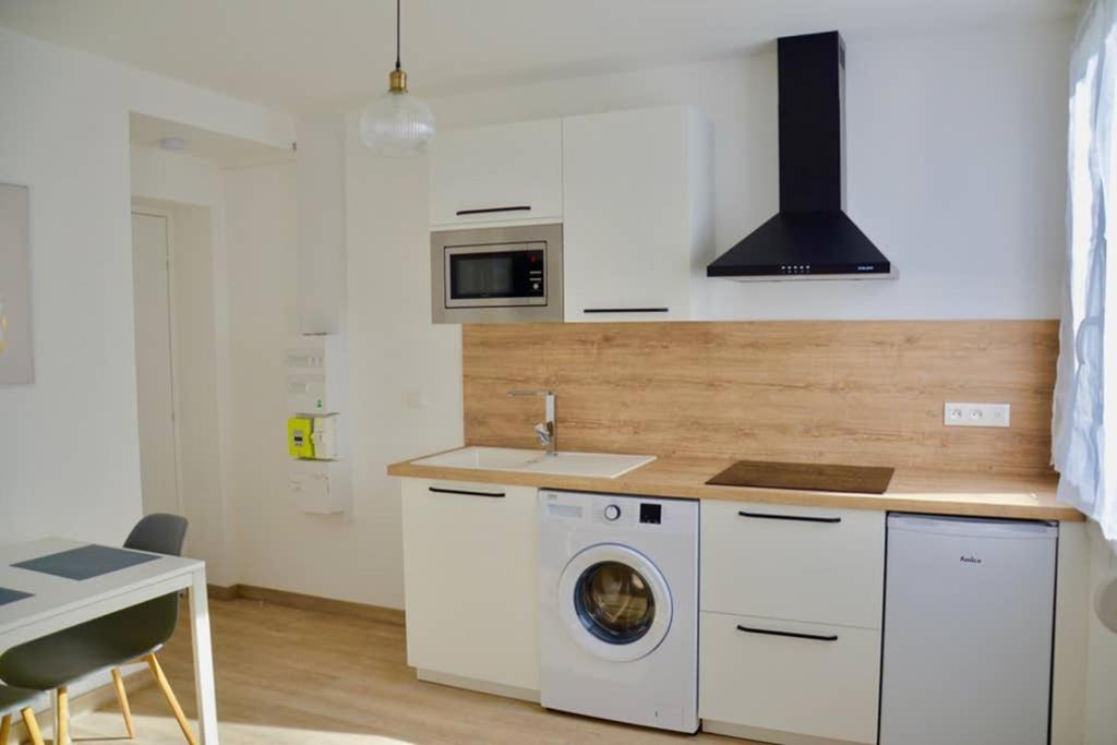 Dolmen Adrien 5 Apartment Tours Exterior photo